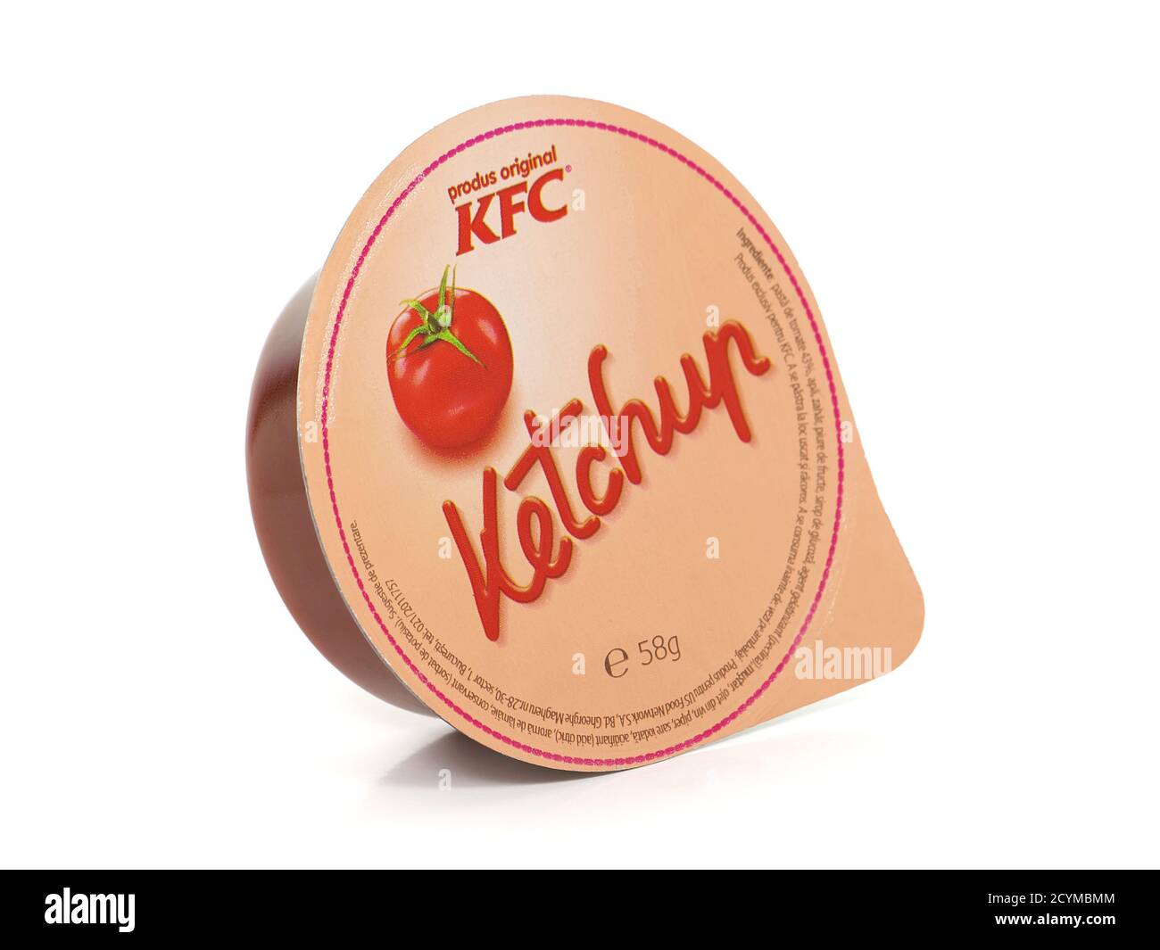 BUCAREST, ROMANIA - 4 OTTOBRE 2015. Coppa Ketchup KFC. KFC, Kentucky Fried Chicken, è una catena di fast food specializzata in pollo fritto Foto Stock