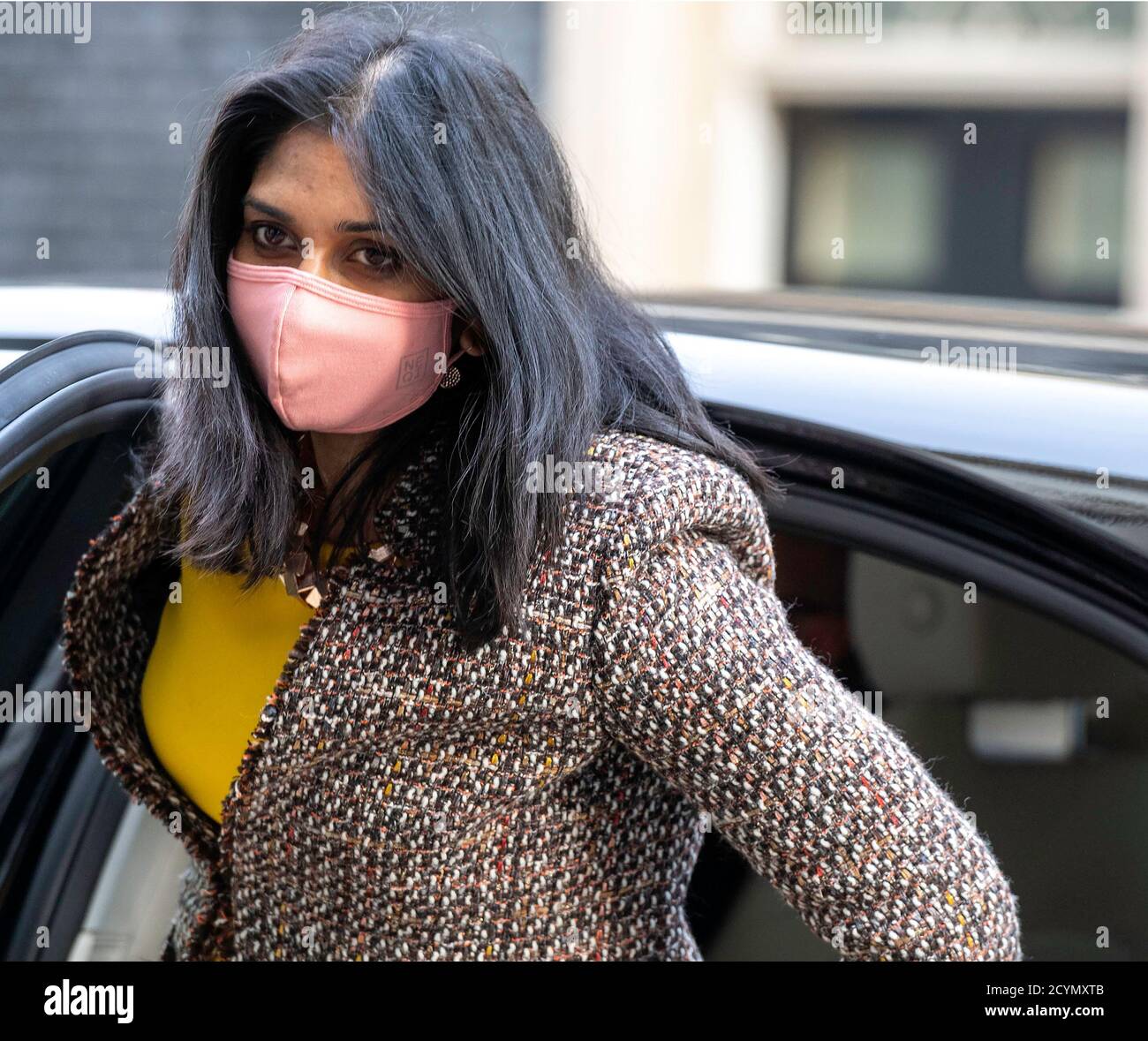Suella Braverman, avvocato generale, in facemask, arriva a un incontro di gabinetto presso l'ufficio straniero e del Commonwealth di Londra. Credit Ian DavidsonAlamy Live News Foto Stock