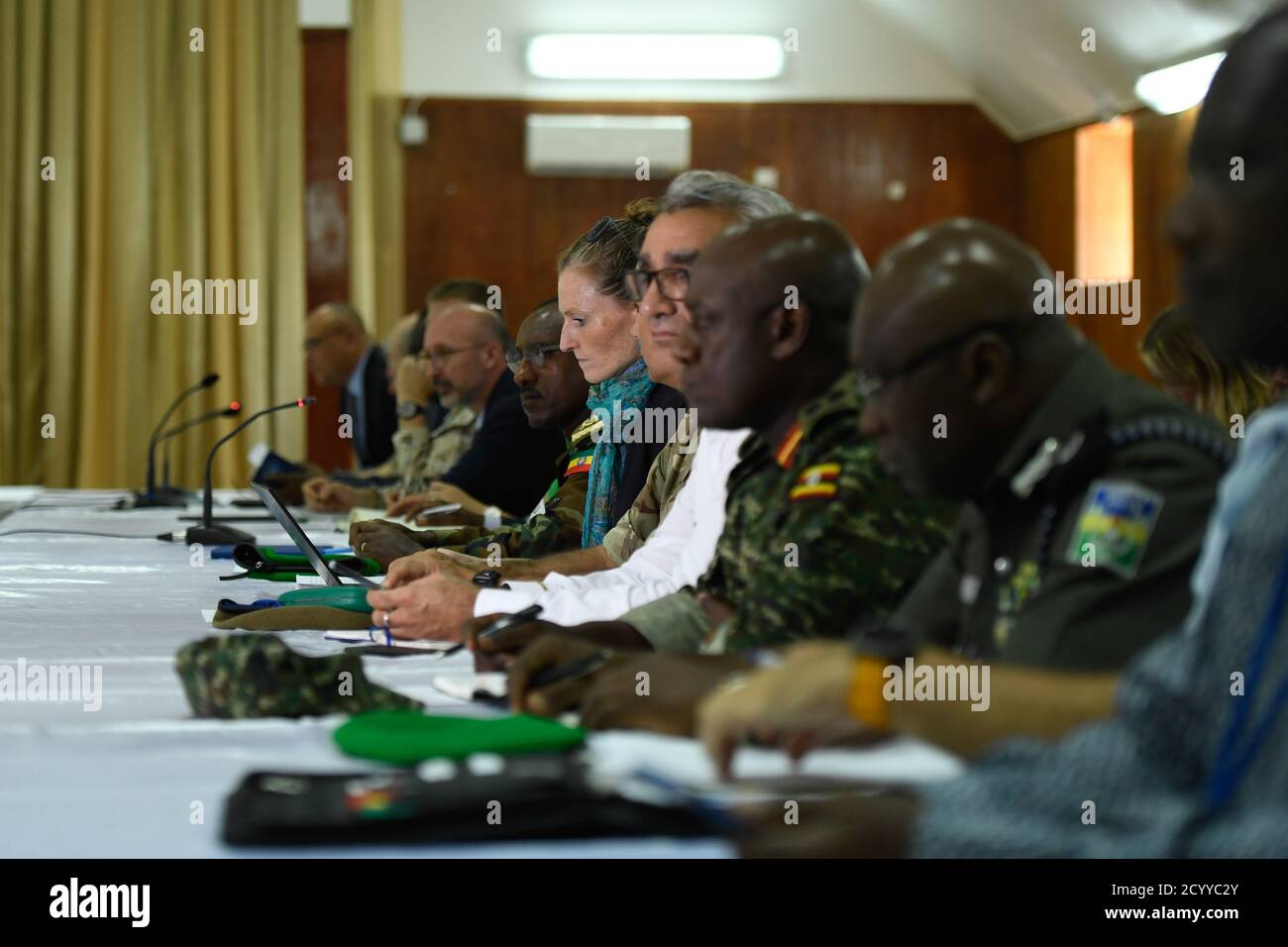 Il 18 maggio 2019, alti funzionari dell'AMISOM e partner internazionali hanno partecipato a una conferenza sulla sicurezza a Mogadiscio per esaminare i progressi delle operazioni congiunte tra l'esercito nazionale somalo (SNA) e l'AMISOM nella lotta contro gli insorti di al-Shabaab. Foto Stock