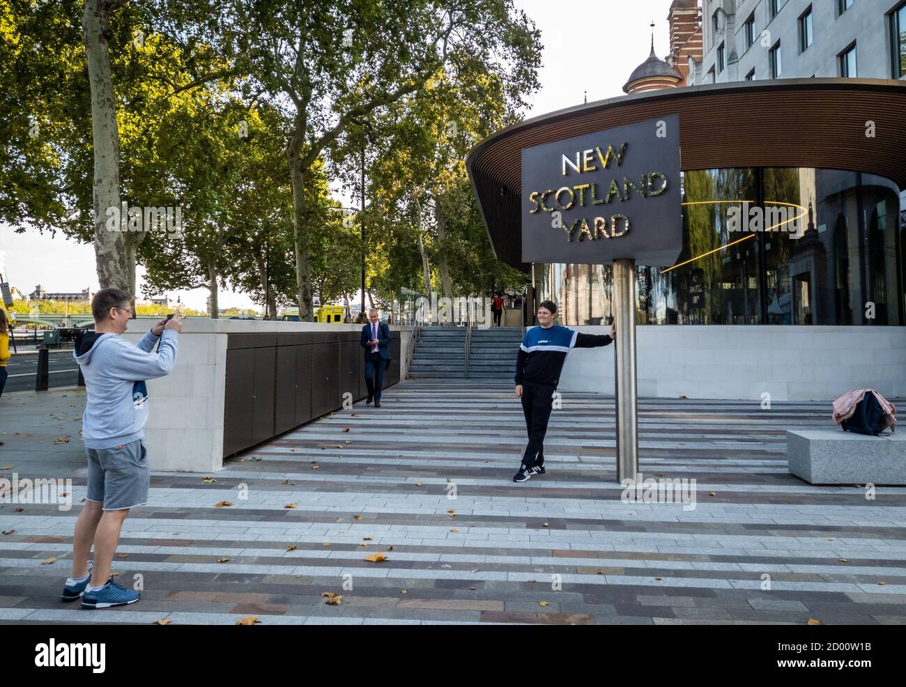 La sede della polizia metropolitana New Scotland Yard. Foto Stock