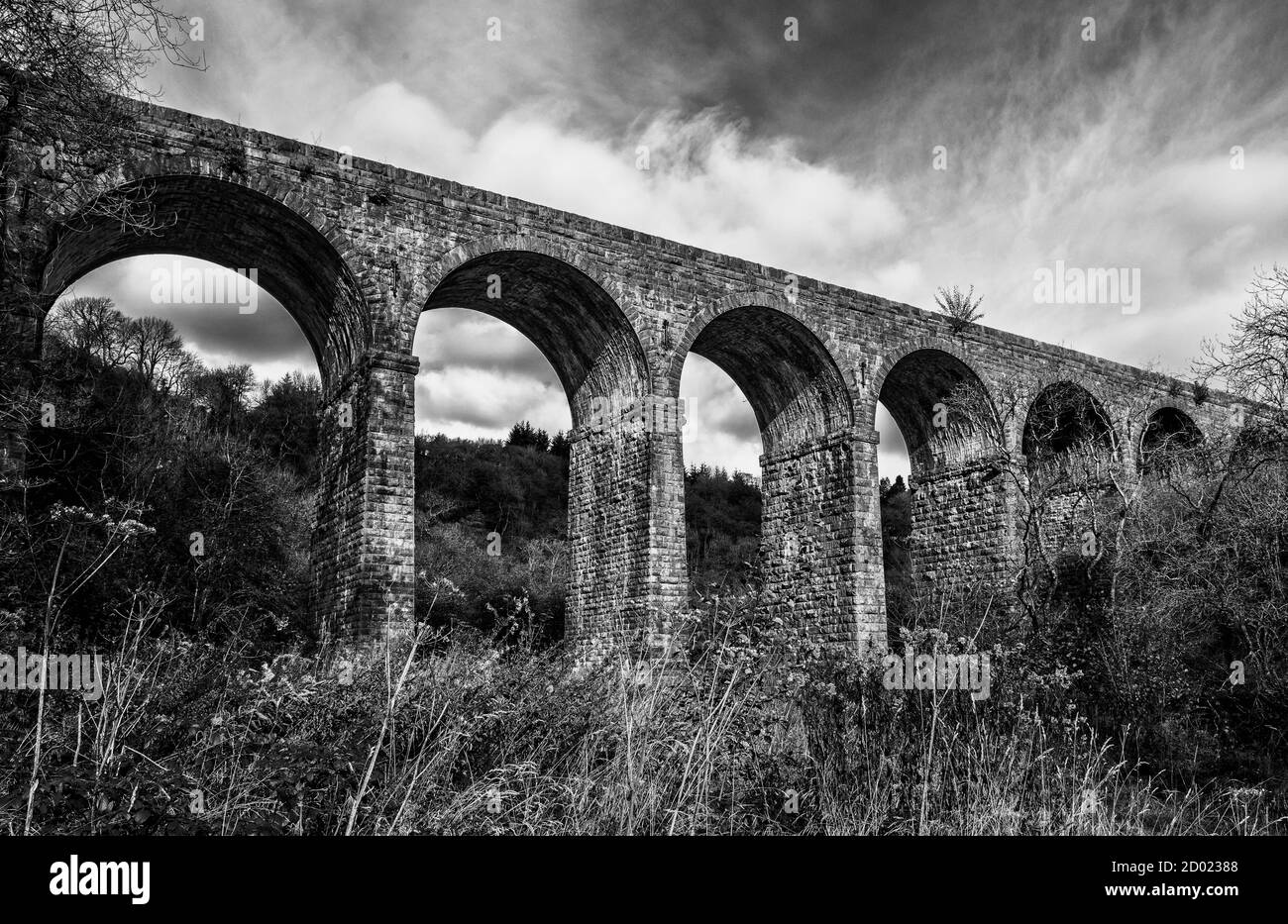 Pontsarn Viadotto, ora disusato, ma in precedenza era il ponte ferroviario che trasportava i treni verso e oltre Merthyr Tydfil da Brecon e oltre,. Foto Stock