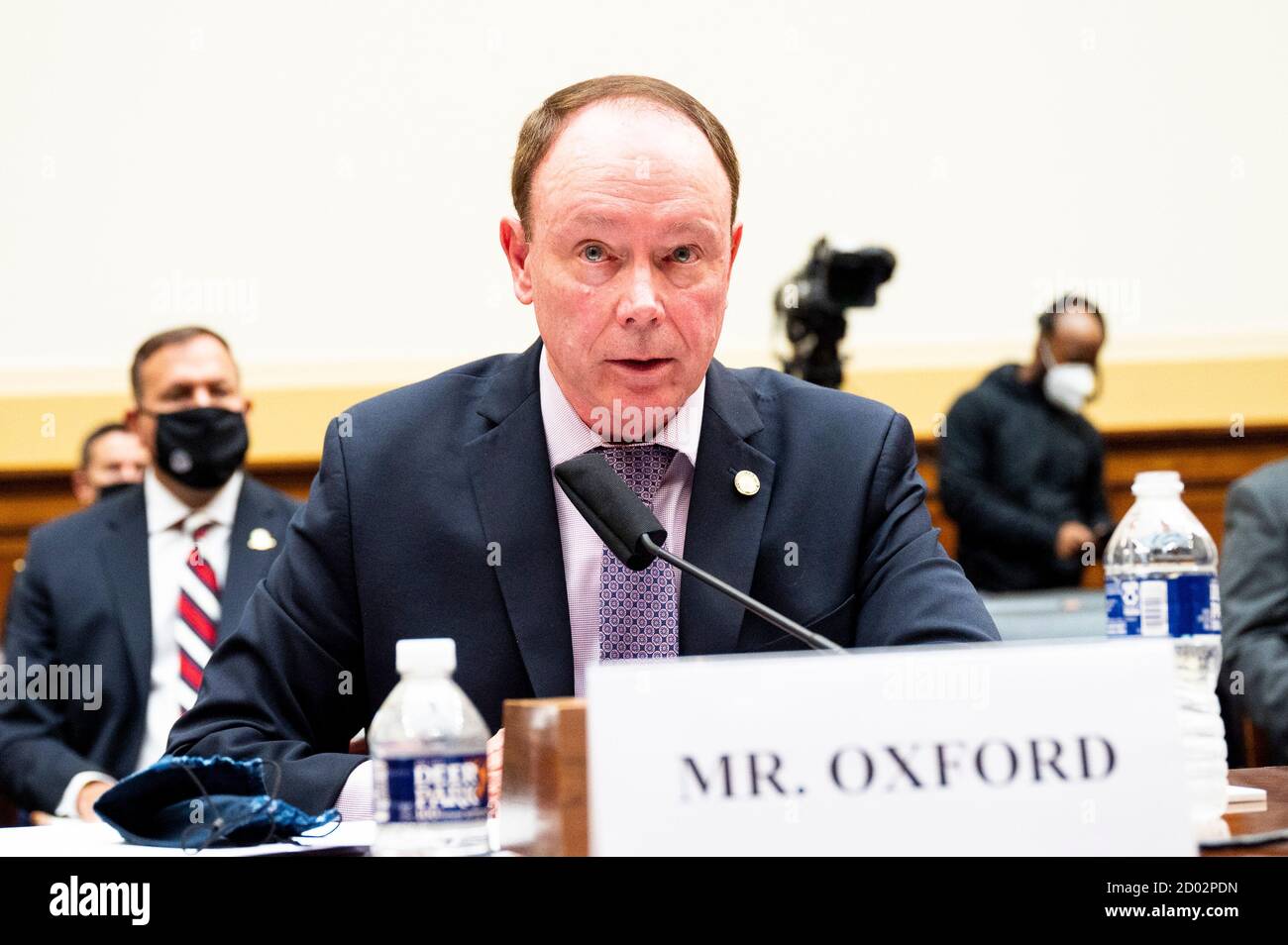 Washington, DC, Stati Uniti. 2 Ott 2020. 2 ottobre 2020 - Washington, DC, Stati Uniti: VAYL OXFORD, Direttore dell'Agenzia per la riduzione delle minacce alla difesa del Dipartimento della Difesa degli Stati Uniti, intervenendo in un'audizione congiunta della sottocommissione per gli affari esteri della Camera sull'Asia, il Pacifico e la non proliferazione e della sottocommissione per l'intelligenza e le minacce emergenti della Camera Armed Services Committee e le capacità su "rafforzare la sicurezza biologica: Minacce tradizionali e sfide emergenti 'Credit: Michael Brochstein/ZUMA Wire/Alamy Live News Foto Stock