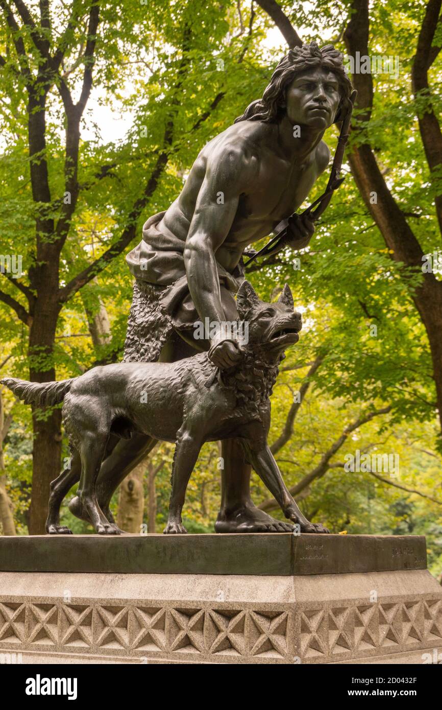 Scultura Hunter indiana nel Central Park di New York Foto Stock