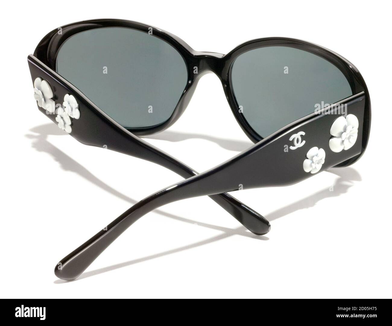 Chanel occhiali da sole immagini e fotografie stock ad alta risoluzione -  Alamy