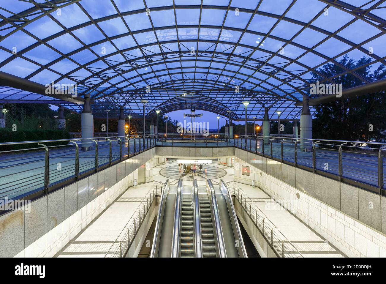 Dortmund, Germania - 9 agosto 2020: Stazione metropolitana Dortmund MRT Stadtbahn Westfalenhallen in Germania. Foto Stock