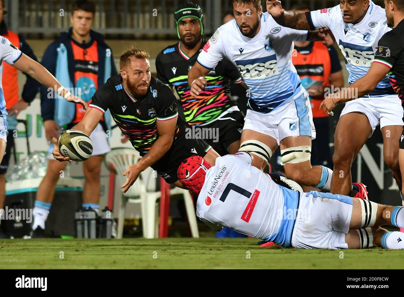 Giulio Bisegni (Zebre) e James Botham (Cardiff Blues) durante Zebre vs Cardiff Blues, Rugby Guinness Pro 14, parma, Italia, 02 Ott 2020 Foto Stock