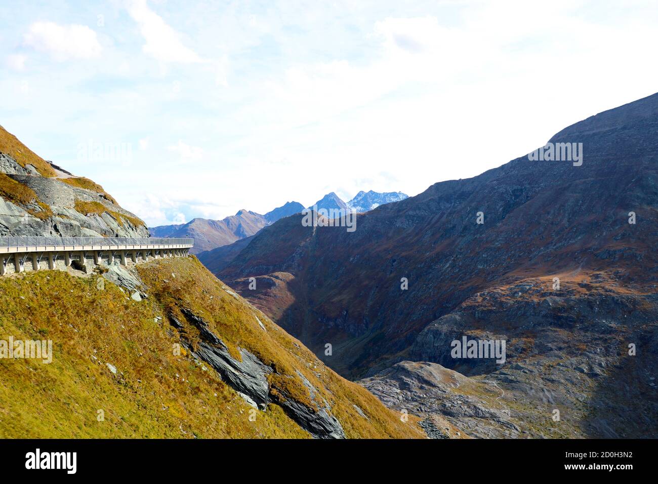 Grossglockner alta strada alpina. Strada di alta montagna nelle Alpi austriache, Austria Foto Stock