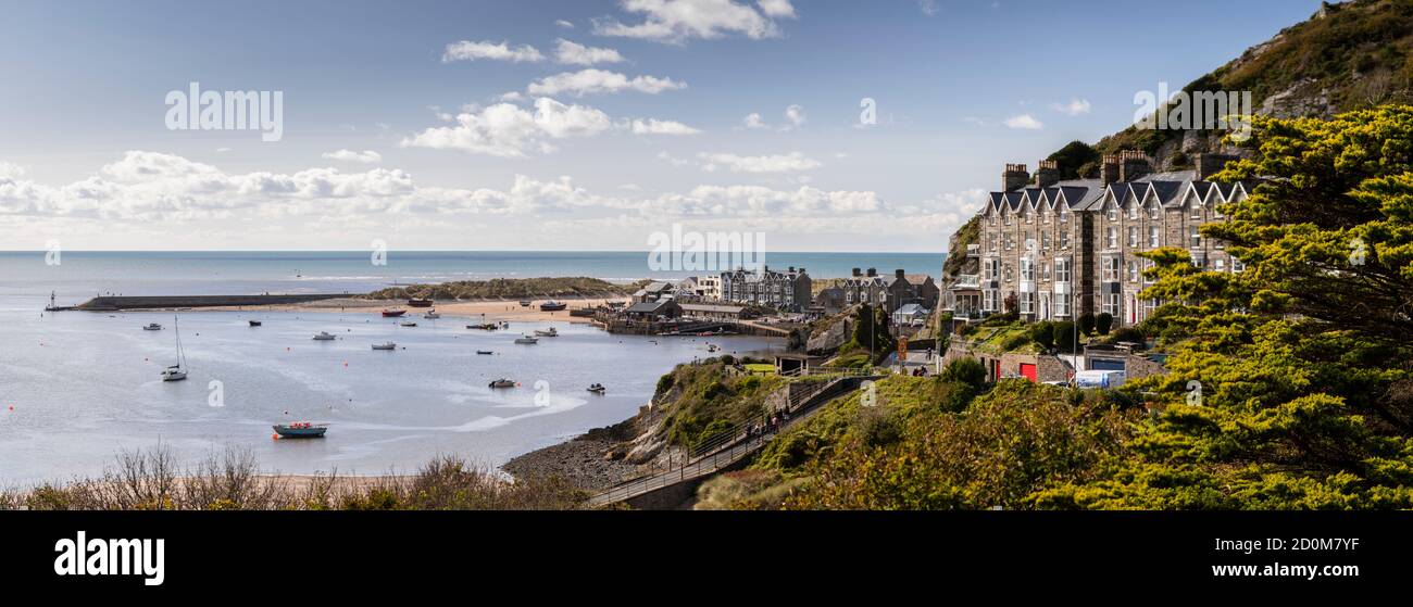 Vista panoramica del porto di Barmouth sulla costa del Galles Foto Stock