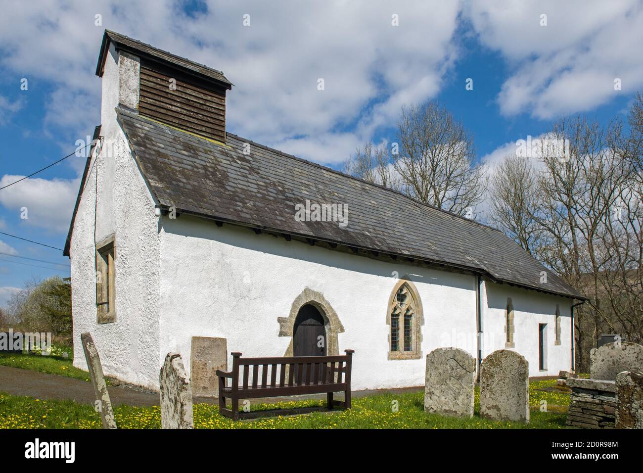 La chiesa di St Davids nel villaggio rurale di Cegrina nella vecchia contea di Radnorshire, ora sommersa nella contea più grande di Powys. Foto Stock