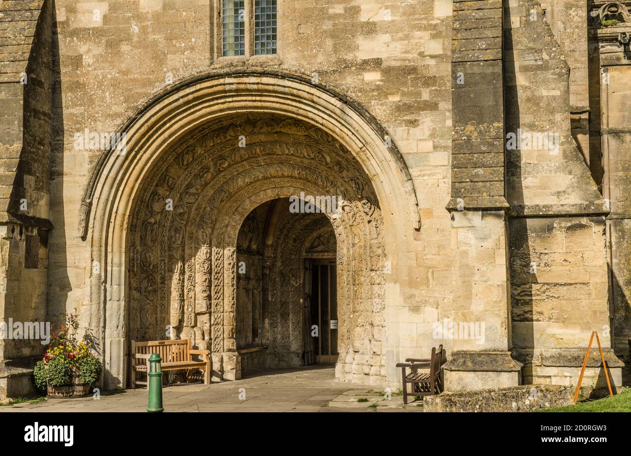 Il portico d'ingresso all'Abbazia di Malmesbury nel Wiltshire Inghilterra Foto Stock