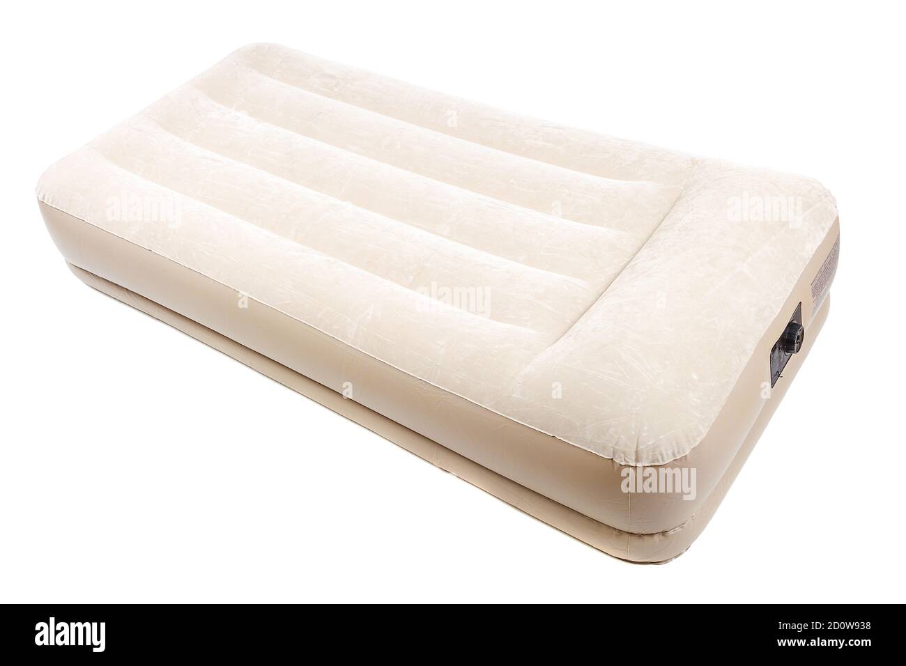 Materasso ad aria con pompa elettrica per riposo e sonno isolato su sfondo bianco. Foto Stock