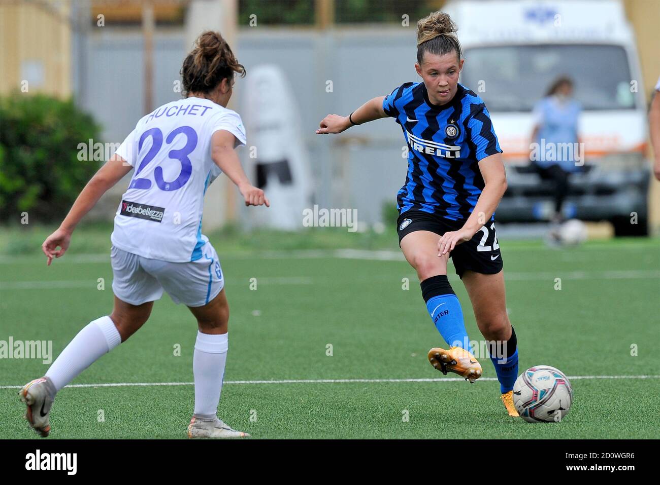 Napoli, Italia. 03 ottobre 2020. Anna Catelli Inter giocatore, durante le partite della Serie Italiana UN campionato femminile di calcio tra Napoli vs Inter, risultato finale 1-1, partita disputata allo stadio Caduti di Brema di Napoli, 03 ottobre 2020. (Foto di Vincenzo Izzo/Sipa USA) Credit: Sipa USA/Alamy Live News Foto Stock