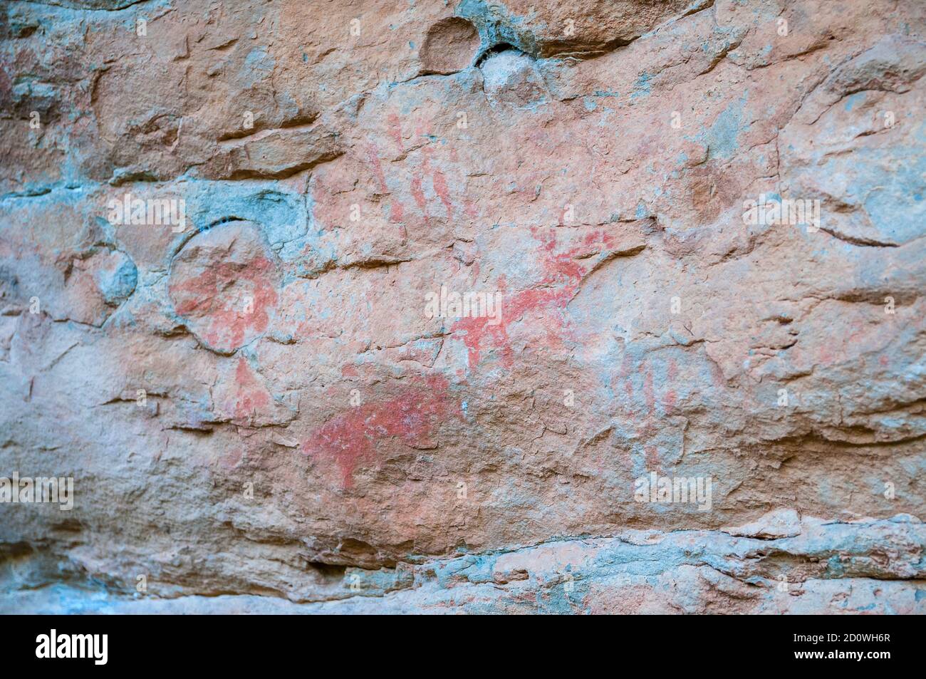 Pitture rupestri, quadrupidi, rappresentazioni a forma di stella e bar, Sant Fruitós de Bages, Catalogna, Spagna Foto Stock