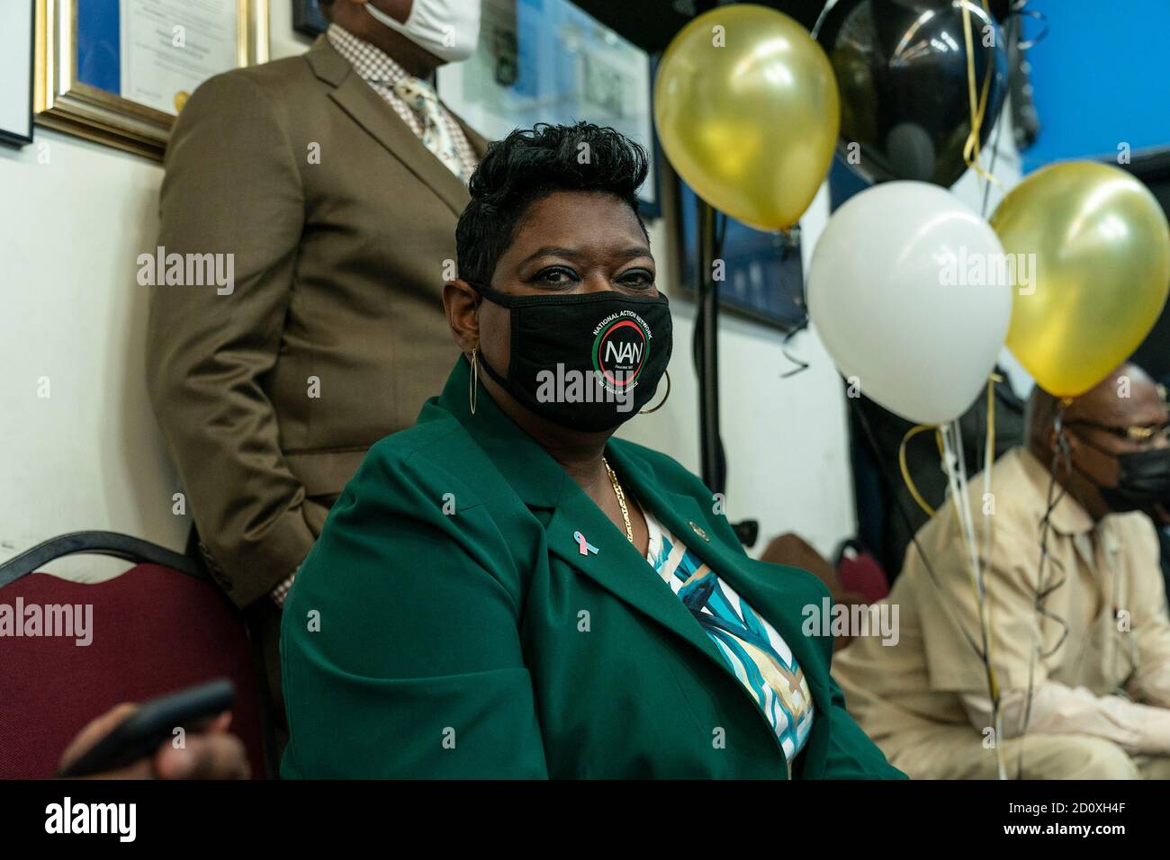 New York, Stati Uniti. 03 ottobre 2020. Darcel Clark, avvocato del distretto di Bronx, partecipa alla celebrazione del compleanno del reverendo al Sharpton presso la sede centrale del NAN. (Foto di Lev Radin/Pacific Press) Credit: Pacific Press Media Production Corp./Alamy Live News Foto Stock