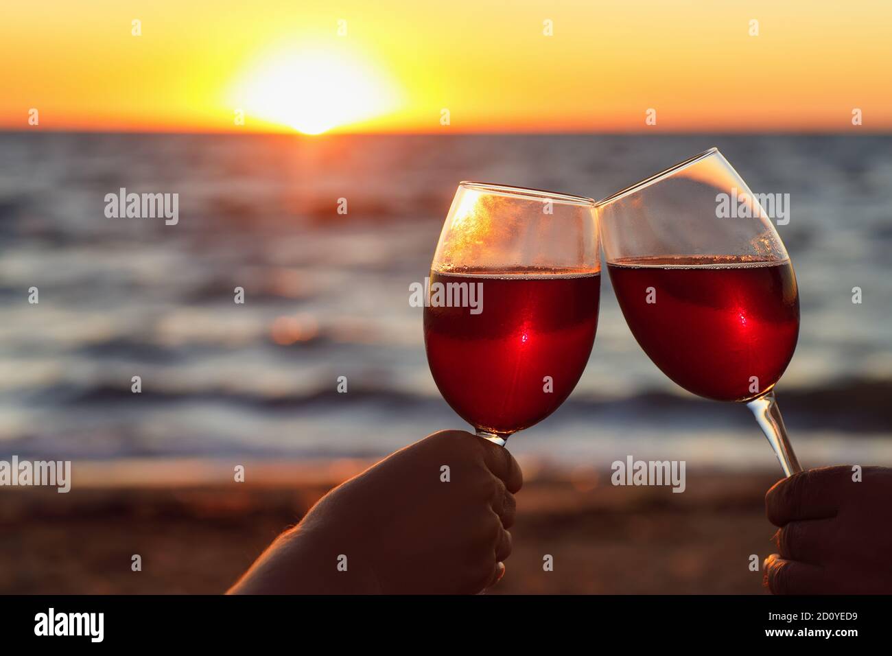 Tramonto del bicchiere di vino immagini e fotografie stock ad alta