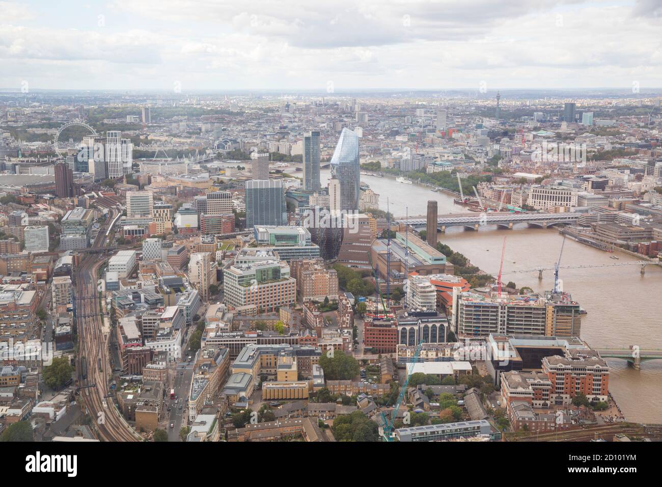 Vista sul centro di Londra dalla Shard Viewing Platform, la galleria panoramica più alta di Londra. Foto Stock