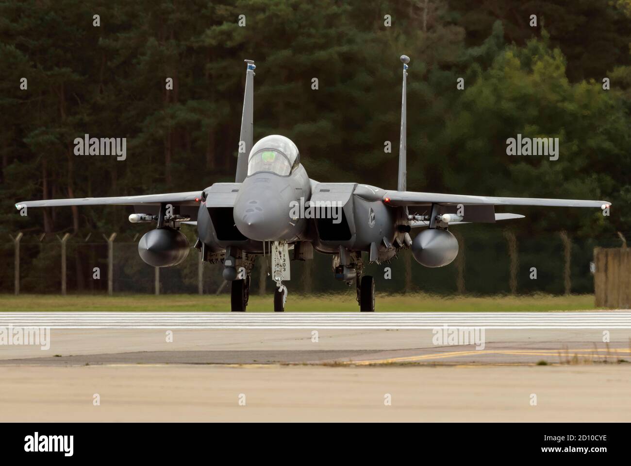 F-15E Sciopero aquile del 492° squadrone "Mad Hatters" a RAF Lakenheath durante i controlli prima del volo, Foto Stock