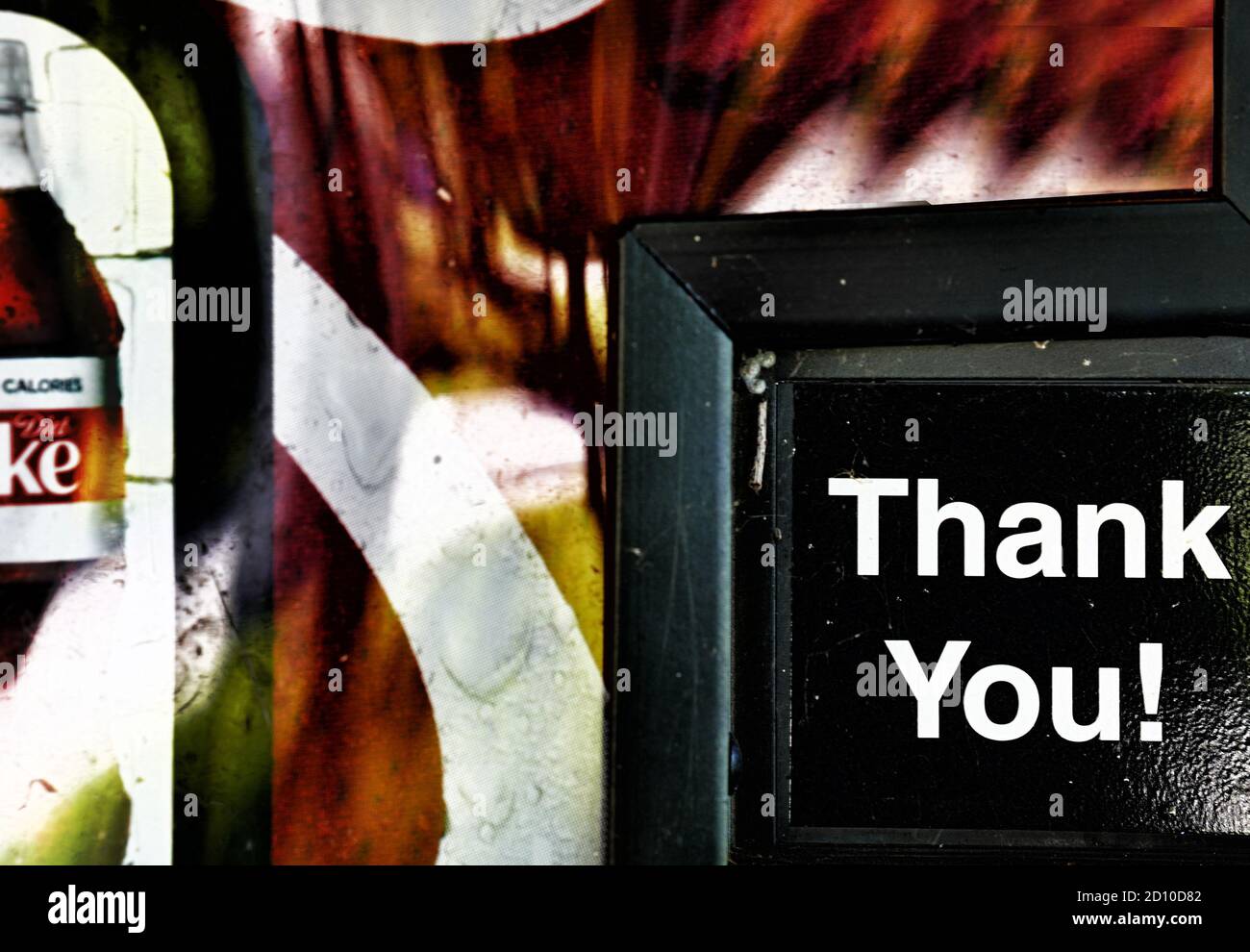 Zucchero in bottiglia, dettagli di un distributore automatico di bevande analcoliche. Foto Stock