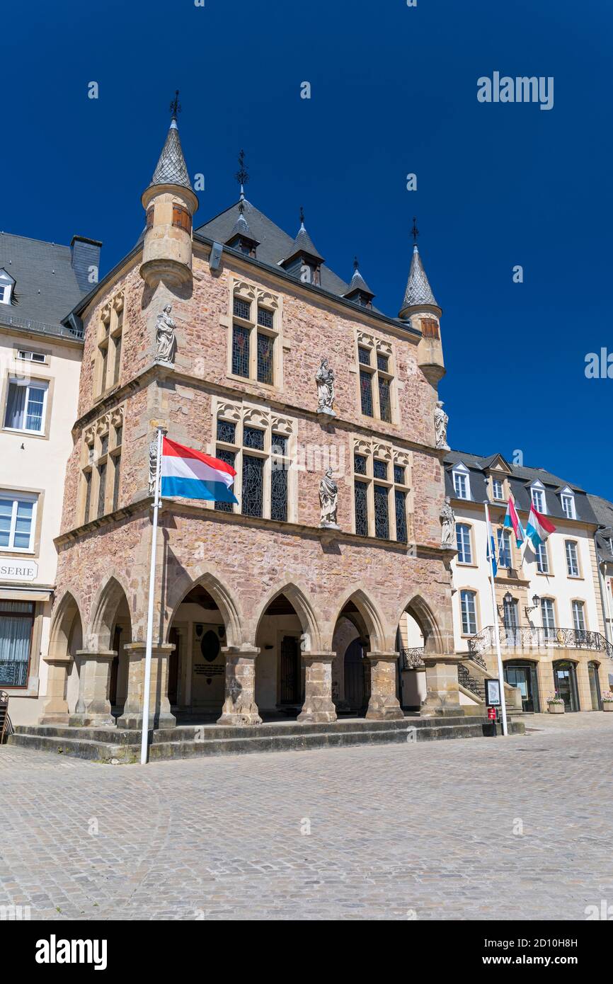 Europa, Lussemburgo, Echternach, Denzelt (Tribunale storico) all'angolo di Place du Marche Foto Stock