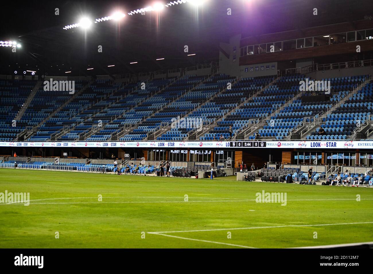 San Jose, California, Stati Uniti. 3 ottobre 2020. Uno stadio vuoto a pochi minuti dall'inizio della partita a causa dei protocolli COVID prima del gioco MLS tra LA Galaxy e i terremoti di San Jose allo stadio Avaya di San Jose, California. Chris Brown/CSM/Alamy Live News Foto Stock