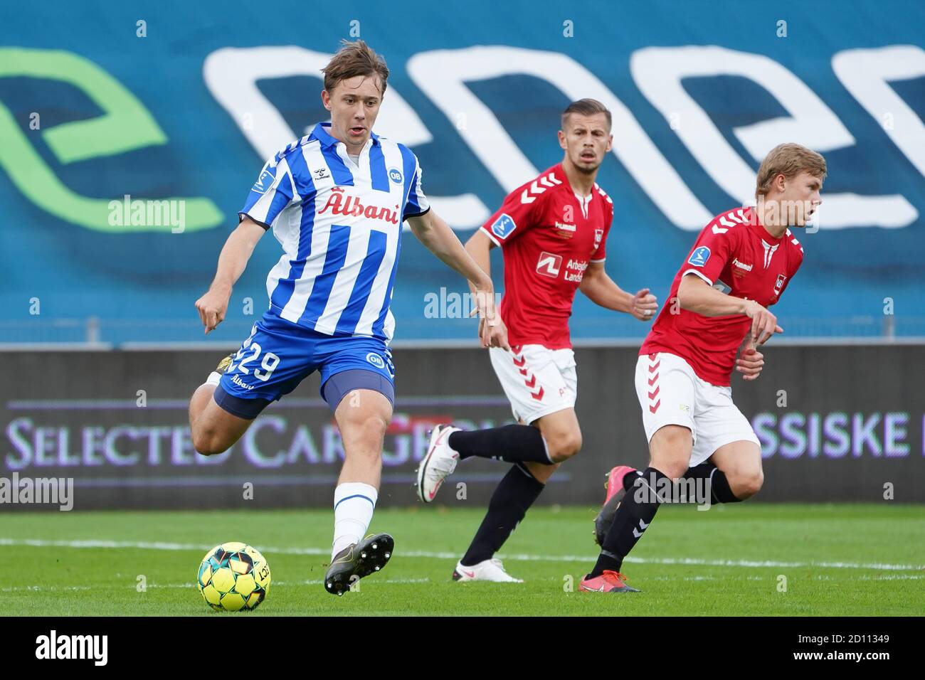 Odense, Danimarca. 04 ottobre 2020. Mads Frokjaer-Jensen (29) di OB visto durante il 3F Superliga match tra Odense Boldklub e Vejle Boldklub al Nature Energy Park di Odense. (Photo Credit: Gonzales Photo/Alamy Live News Foto Stock