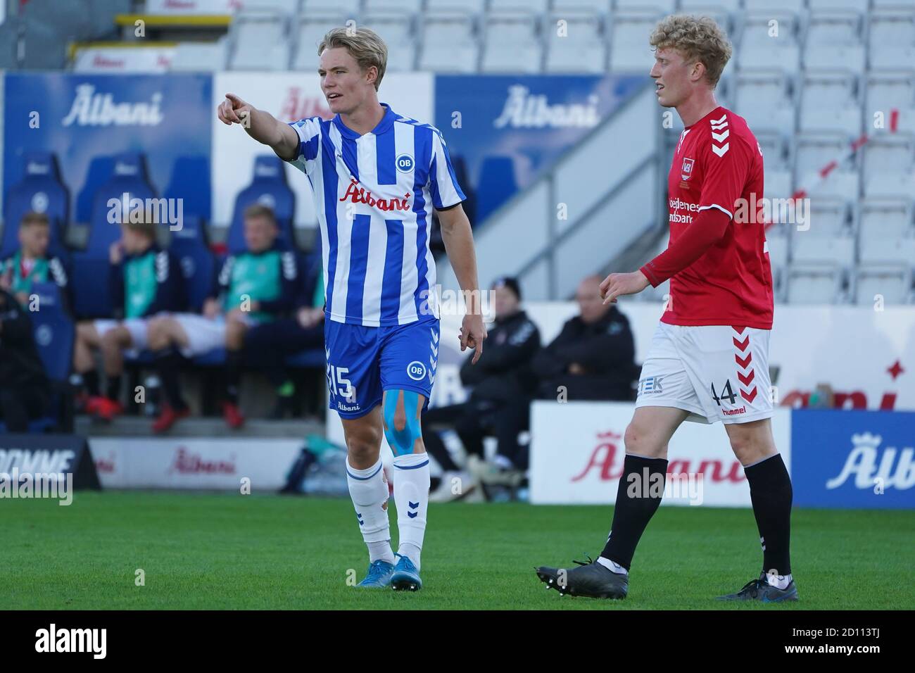 Odense, Danimarca. 04 ottobre 2020. Max Fenger (15) di OB visto durante la partita 3F Superliga tra Odense Boldklub e Vejle Boldklub al Parco Naturale dell'energia di Odense. (Photo Credit: Gonzales Photo/Alamy Live News Foto Stock