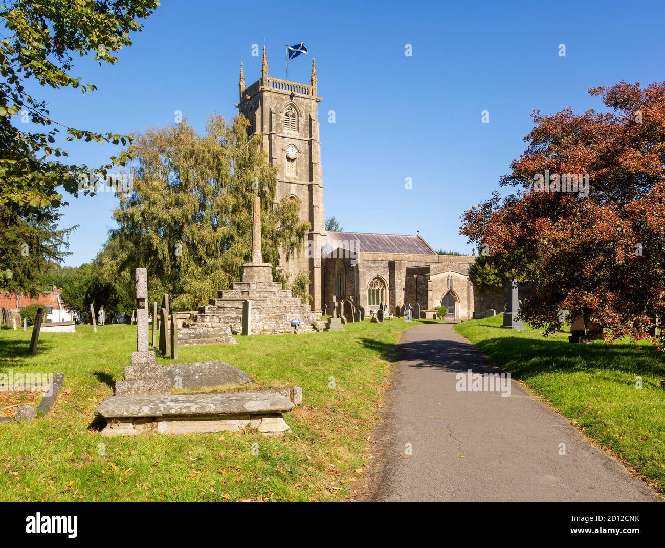 Chiesa di Sant'Andrea e chiesa medievale in piedi croce, Chew Magna, Somerset, Inghilterra, Regno Unito Foto Stock