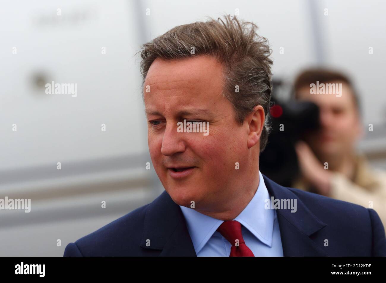 Il primo ministro David Cameron visita il Farnborough International Airshow 2016, Hampshire, Regno Unito Foto Stock