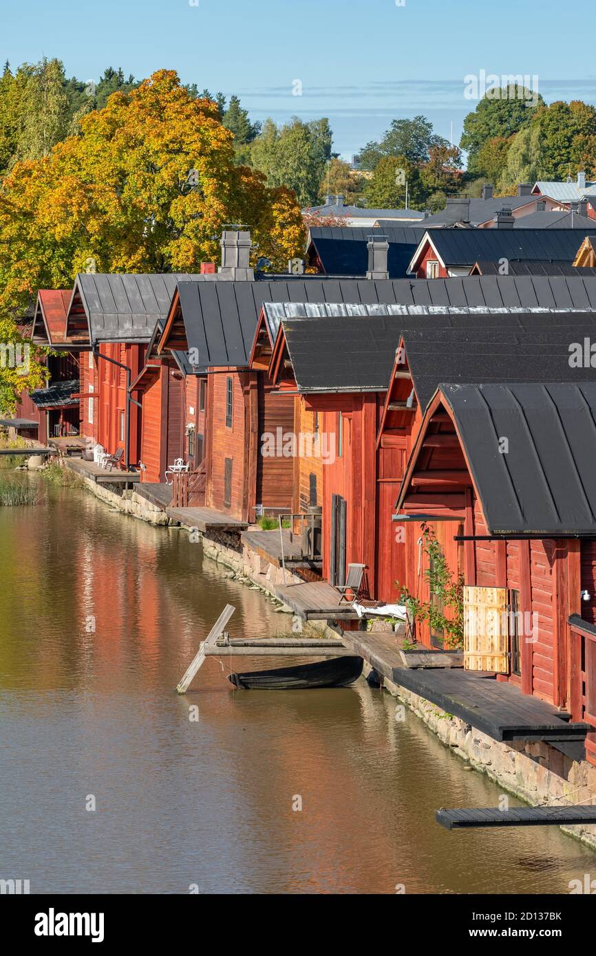 Vecchie case rosse in legno nel centro storico di Porvoo, Finlandia Foto Stock