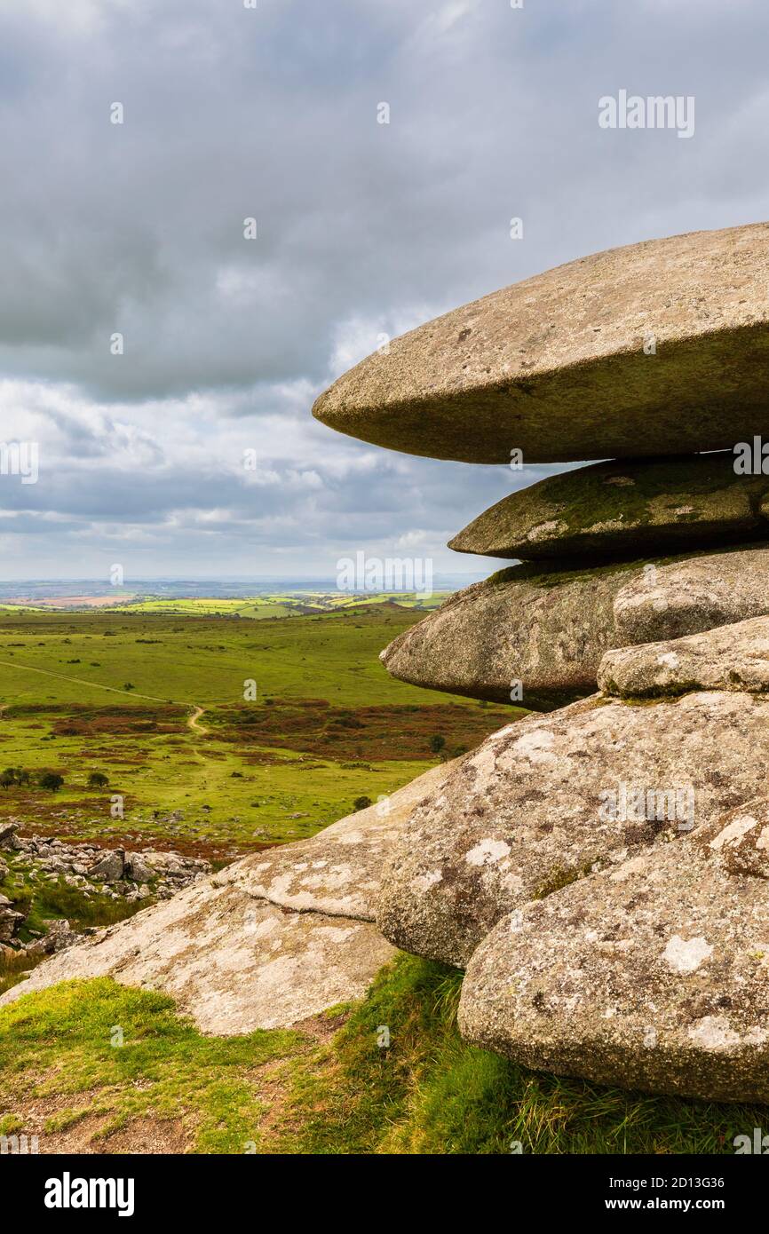 Le rocce di granito impilate del Cheesewring su Bodmin Moor in Cornovaglia, Inghilterra Foto Stock