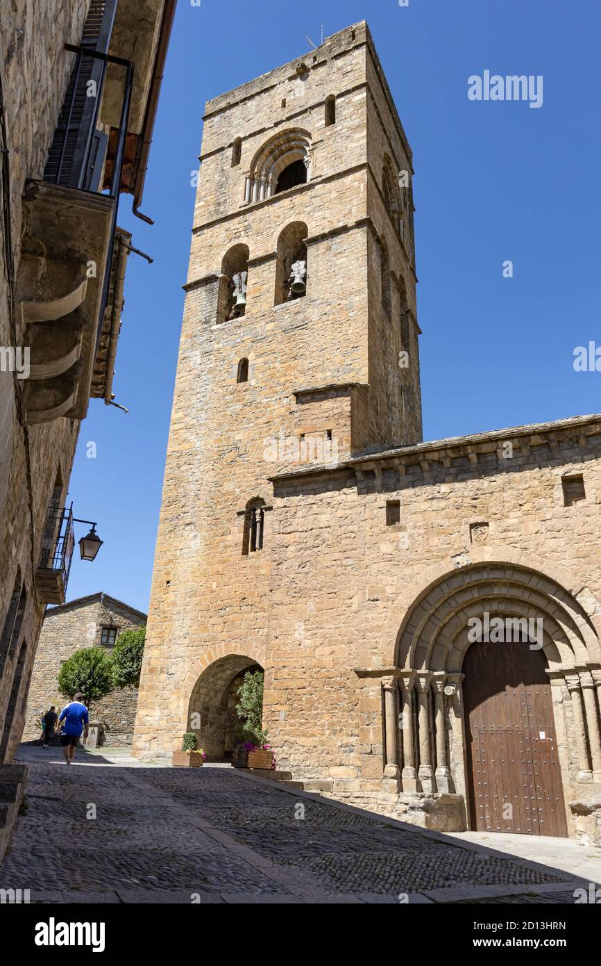 Strade medievali della città di Ainsa, Aragon, Spagna. Foto Stock
