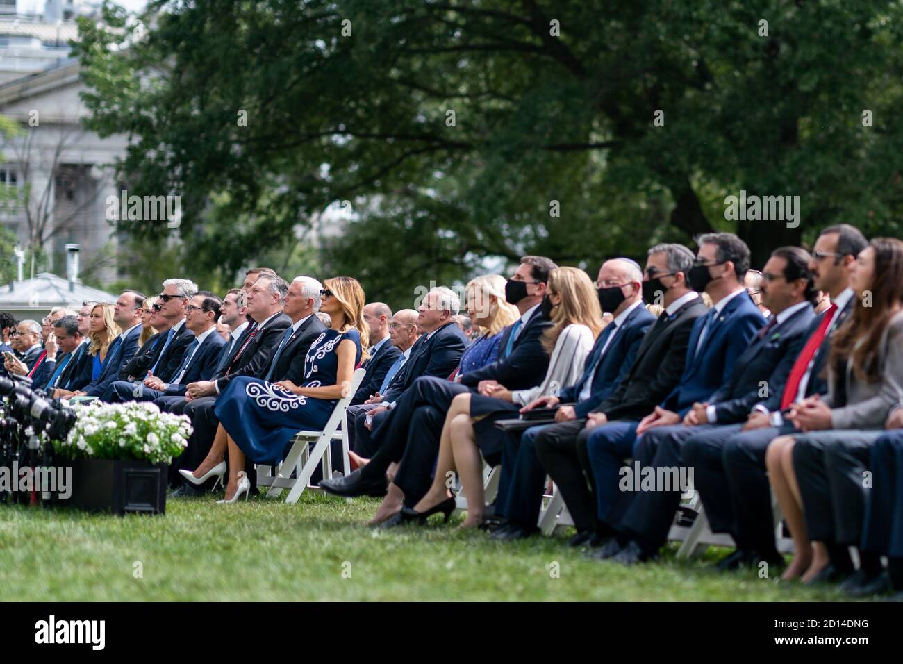 Il 15 settembre 2020, il presidente Donald Trump e la First Lady Melania Trump hanno partecipato alla cerimonia di firma degli accordi di Abraham alla Casa Bianca, insieme al vicepresidente Pence e ad altri dignitari, segnando un accordo storico tra Israele e diverse nazioni arabe. Foto Stock