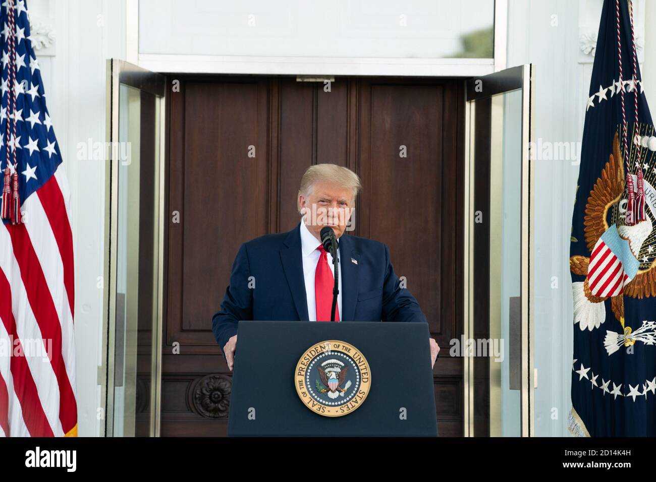 Il 7 settembre 2020, il presidente Donald J. Trump ha partecipato a una conferenza stampa alla Casa Bianca, dove ha risposto alle domande dei giornalisti sul Portico settentrionale. La conferenza è stata un momento chiave per affrontare le questioni nazionali durante la sua amministrazione. Foto Stock