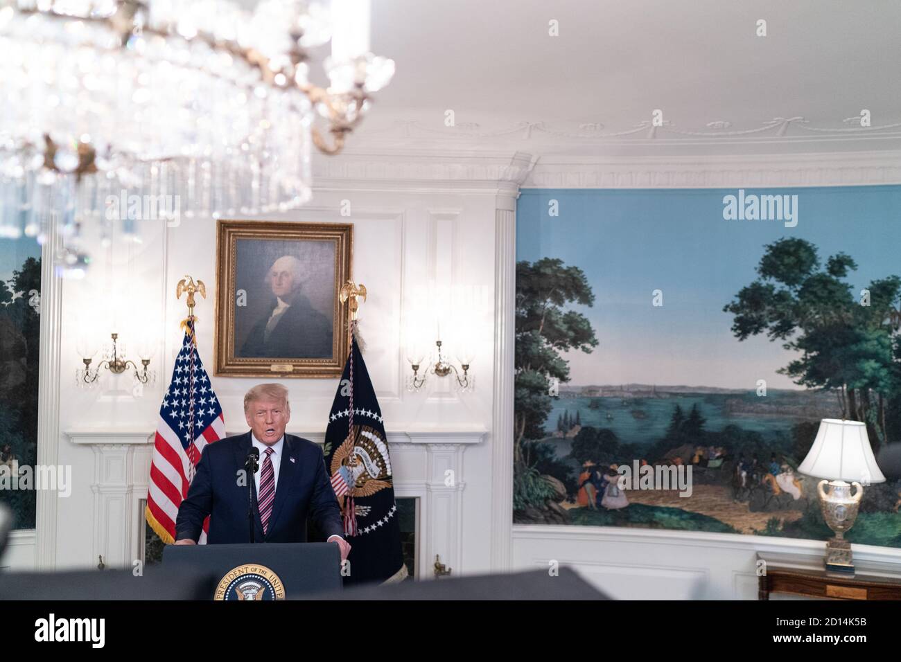 Il 9 settembre 2020, il presidente Trump ha pronunciato osservazioni sulle nomine giudiziarie nella sala di accoglienza diplomatica della Casa Bianca, affrontando il lavoro della sua amministrazione nel riempire i posti vacanti giudiziari. Foto Stock