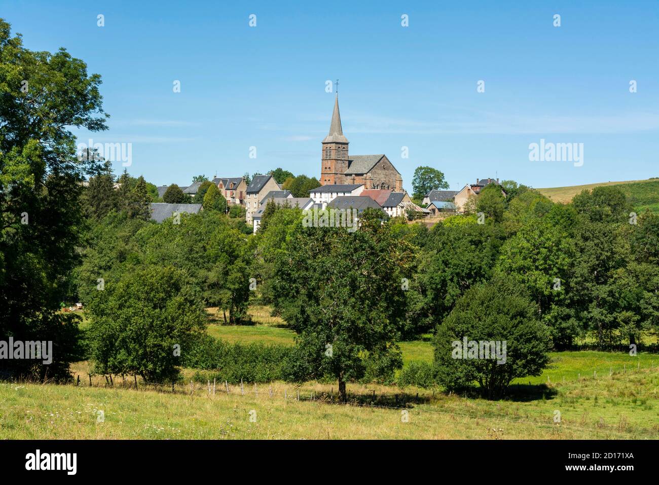 Villaggio di Chastreix in Auvergne Parco Naturale Regionale Vulcani, dipartimento Puy de Dome, Auvergne Rodano Alpi, Francia Foto Stock