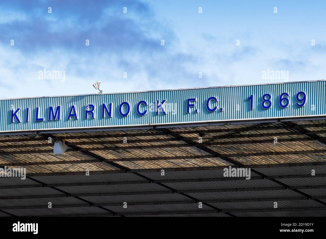 Nome del Kilmarnock Football Club sopra uno degli stand dello stadio, Rugby Park, Kilmarnock, Ayrshire, Scozia, Regno Unito Foto Stock