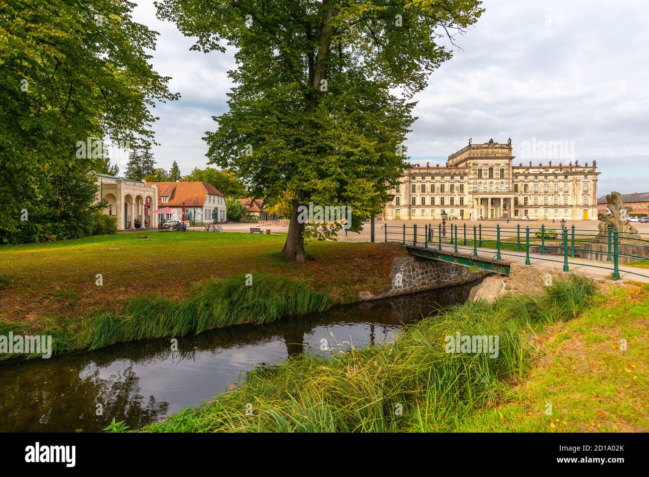 Parco paesaggistico di Palazzo Ludwigslust, Ludwigslust, Meclemburgo-Pomerania occidentale, Germania orientale, Europa Foto Stock