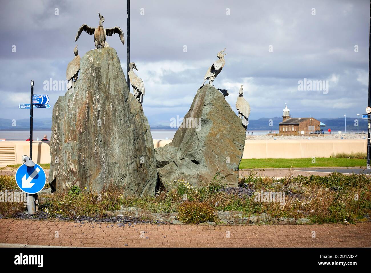 Morecambe Bay Lancashire opere d'arte in pietra alla rotonda Foto Stock