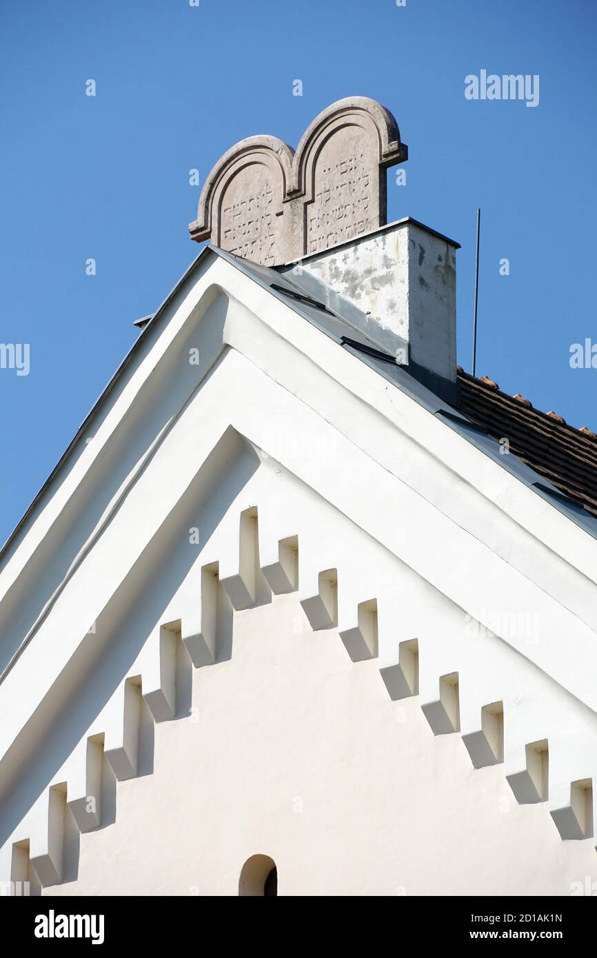 Ex sinagoga, Tata, Komárom-Esztergom contea, Ungheria, Magyarország, Europa Foto Stock