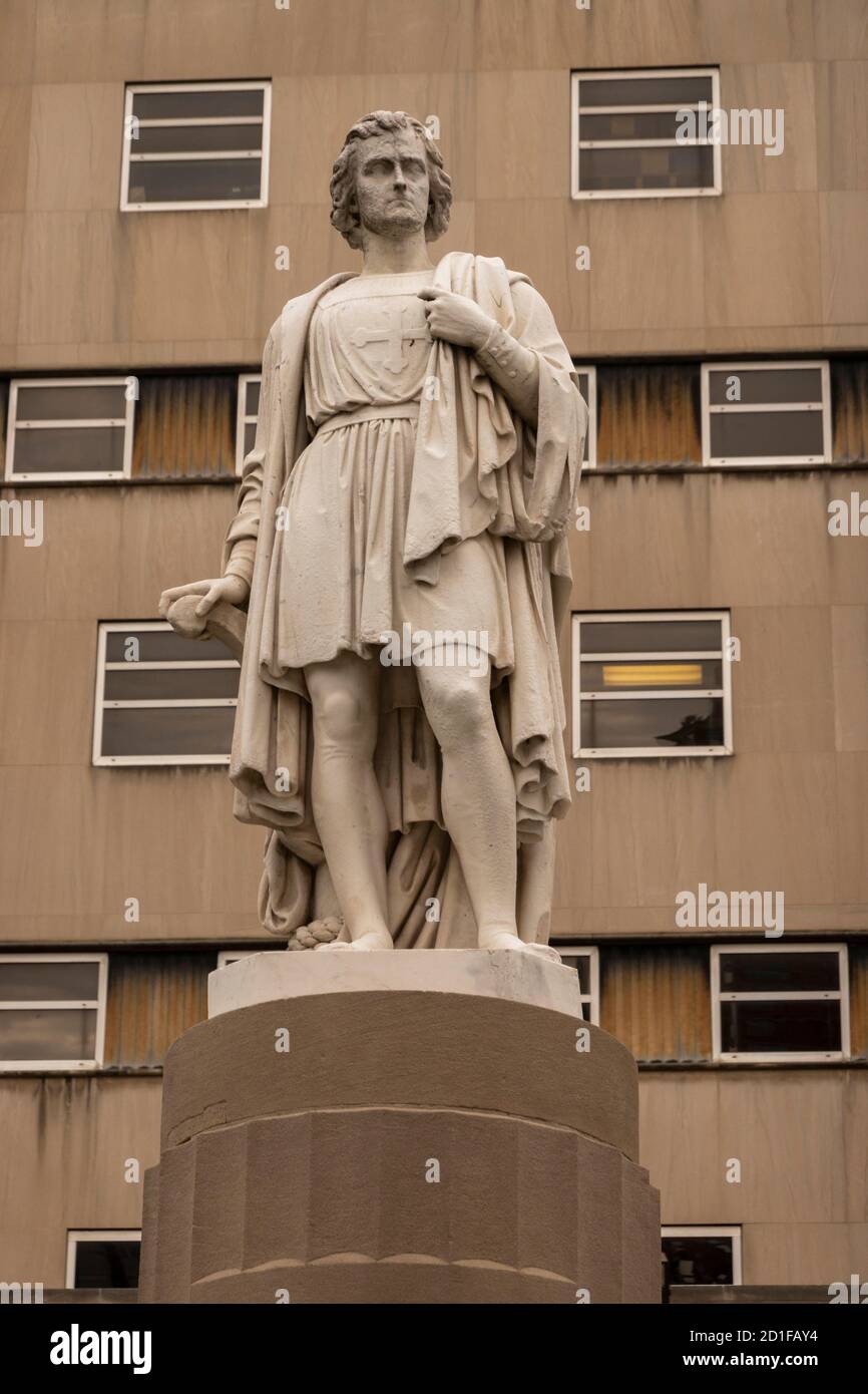 Statua di Cristoforo Colombo di fronte allo stato di New York Edificio della Corte Suprema nel centro di Brooklyn, New York Foto Stock