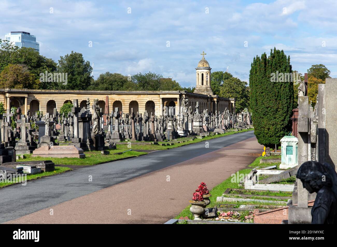 Londra, Inghilterra - Ottobre 05 2020: Brompton Cemetery, uno dei sette magnifici cimiteri aperto nel 1840 Foto Stock