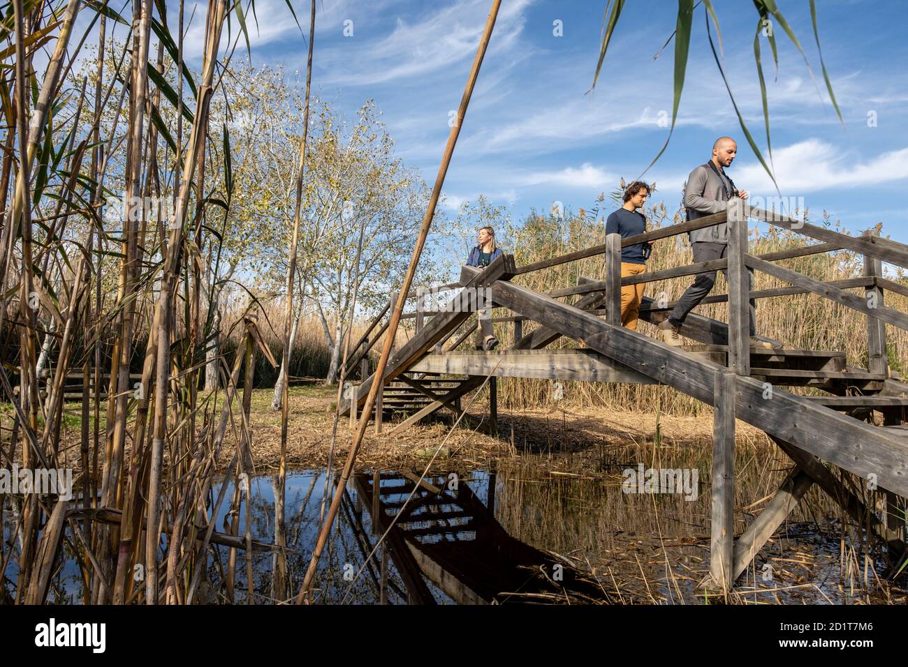 Persone che guardano uccelli, Parc Natural S’Albufera di Maiorca, Maiorca, Isole Baleari, Spagna Foto Stock