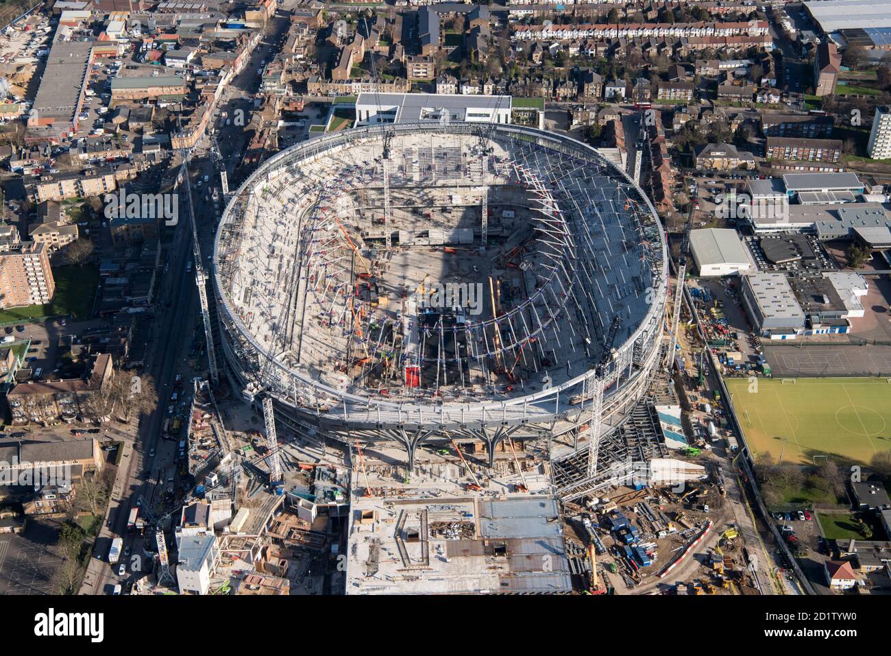 Costruzione del nuovo Tottenham Hotspur Football Club Stadium come parte del Northumberland Development Project, Tottenham, Londra, 2018, Regno Unito. Vista aerea. Foto Stock