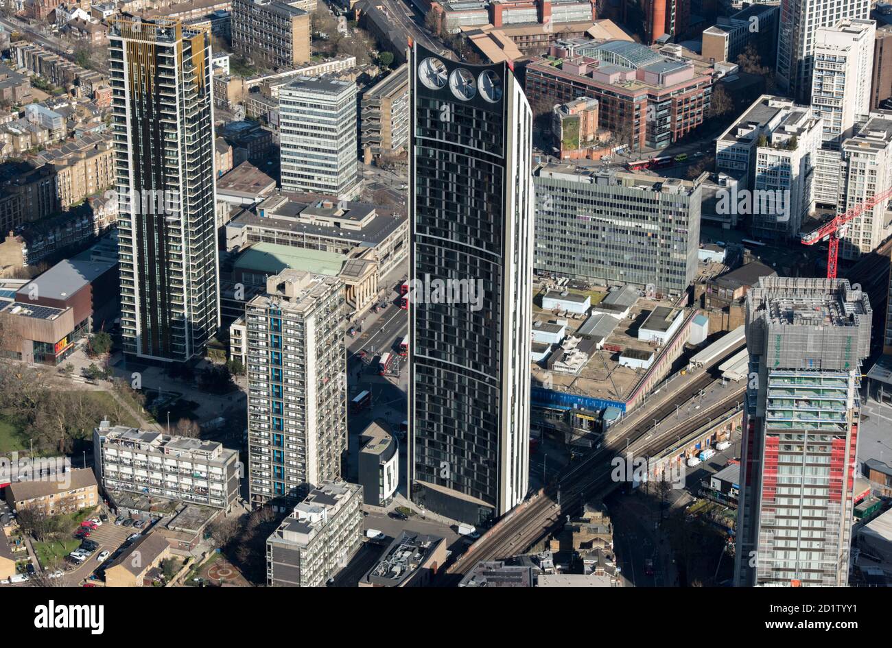 The Strata (conosciuto anche come 'The Razor' o 'Electric Razor', Newington, Londra, 2018, Regno Unito. Vista aerea. Foto Stock