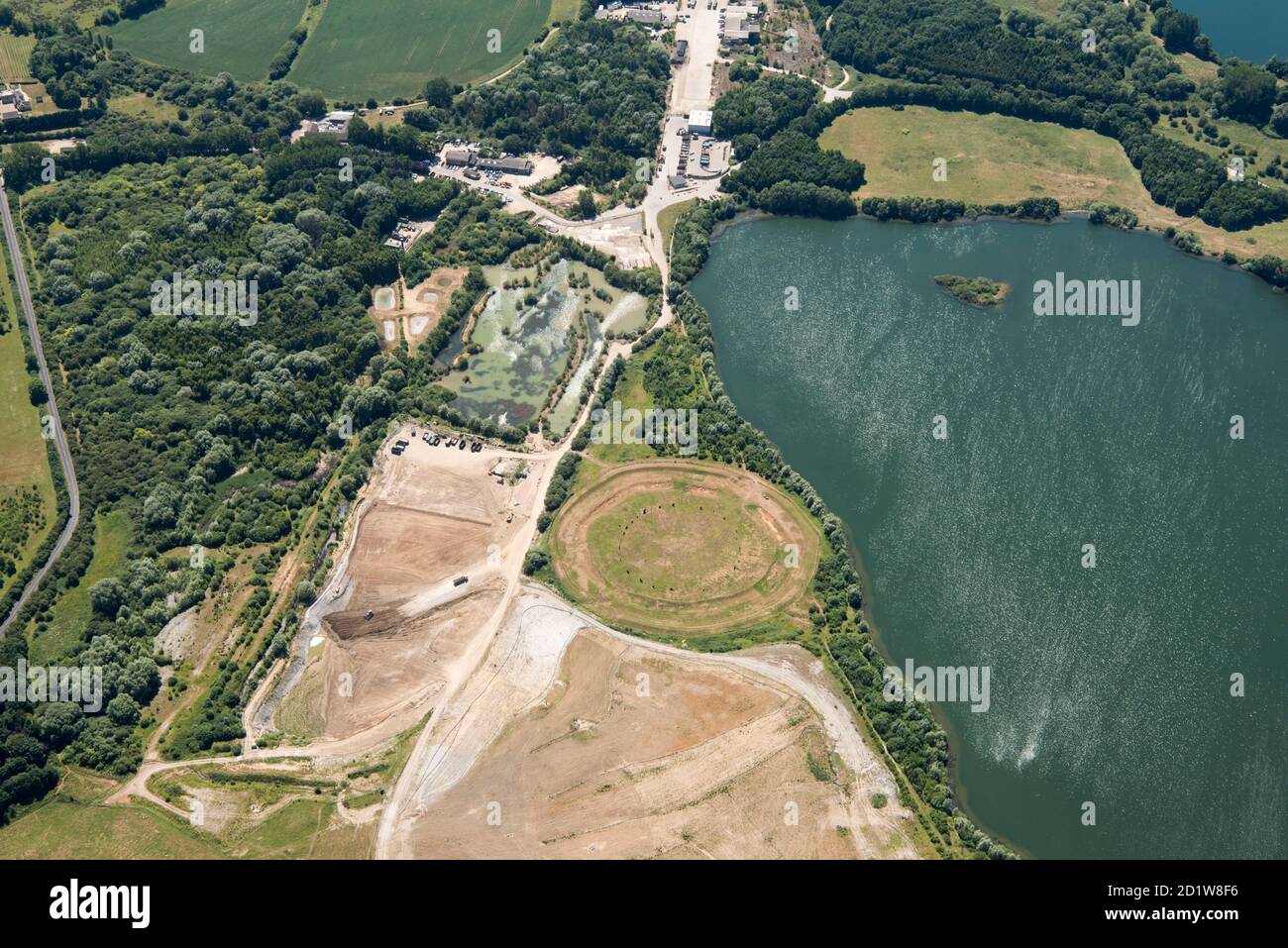 Il cerchio di pietre di Devils Quoits e henge, Oxfordshire. Vista aerea. Foto Stock