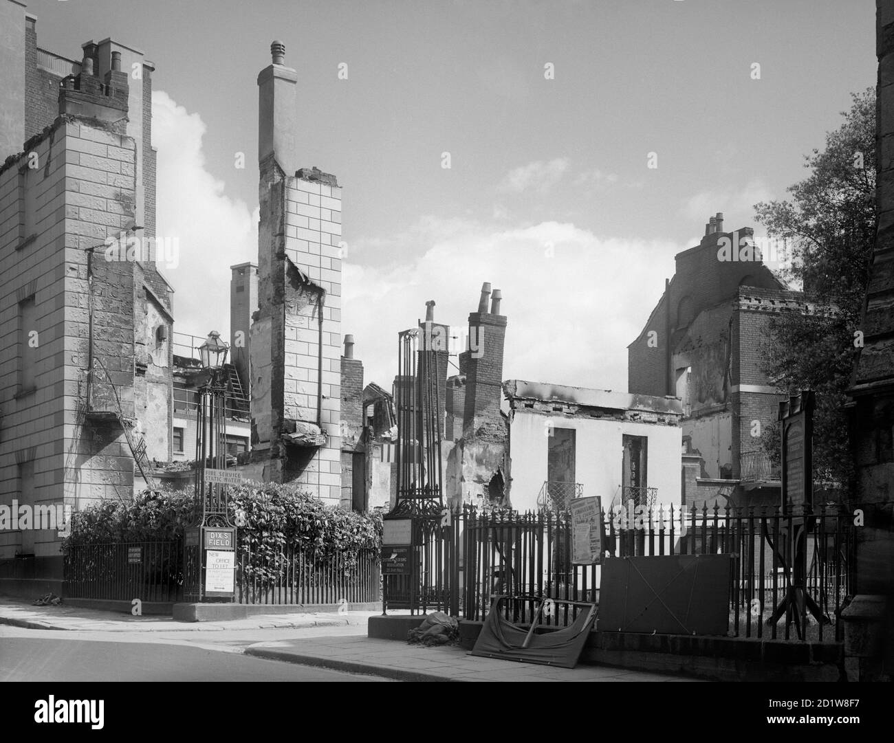 No.1 campo di Dix in Exeter dopo 1942 bombardamenti raid. Foto Stock