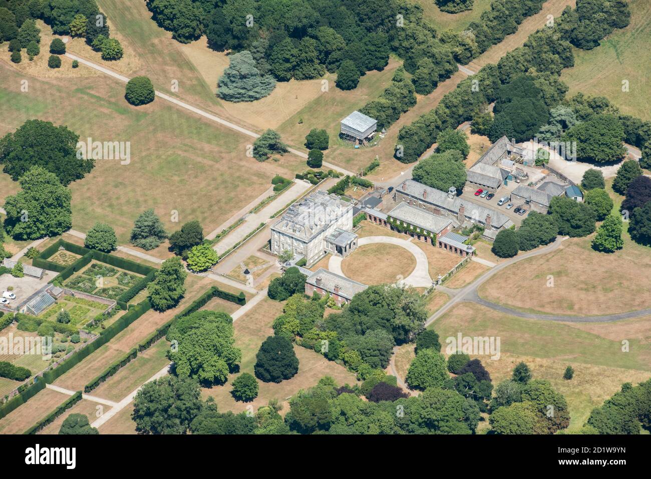 Antony House, Cornovaglia. Anthony House, una casa del 18 ° secolo, con terreni paesaggistici da Humphry Repton, vicino a Torpoint, Cornovaglia. Vista aerea. Foto Stock