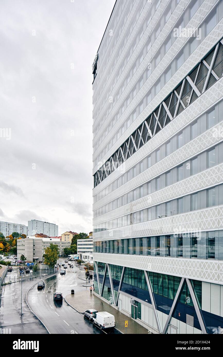 Il più grande edificio per uffici della Svezia, la sede centrale della SEB a Stoccolma, Swden. L'eccellente edificio BREEAM è stato votato come l'Ufficio più attraente della Svezia nel 2017, lo stesso anno di completamento. Foto Stock