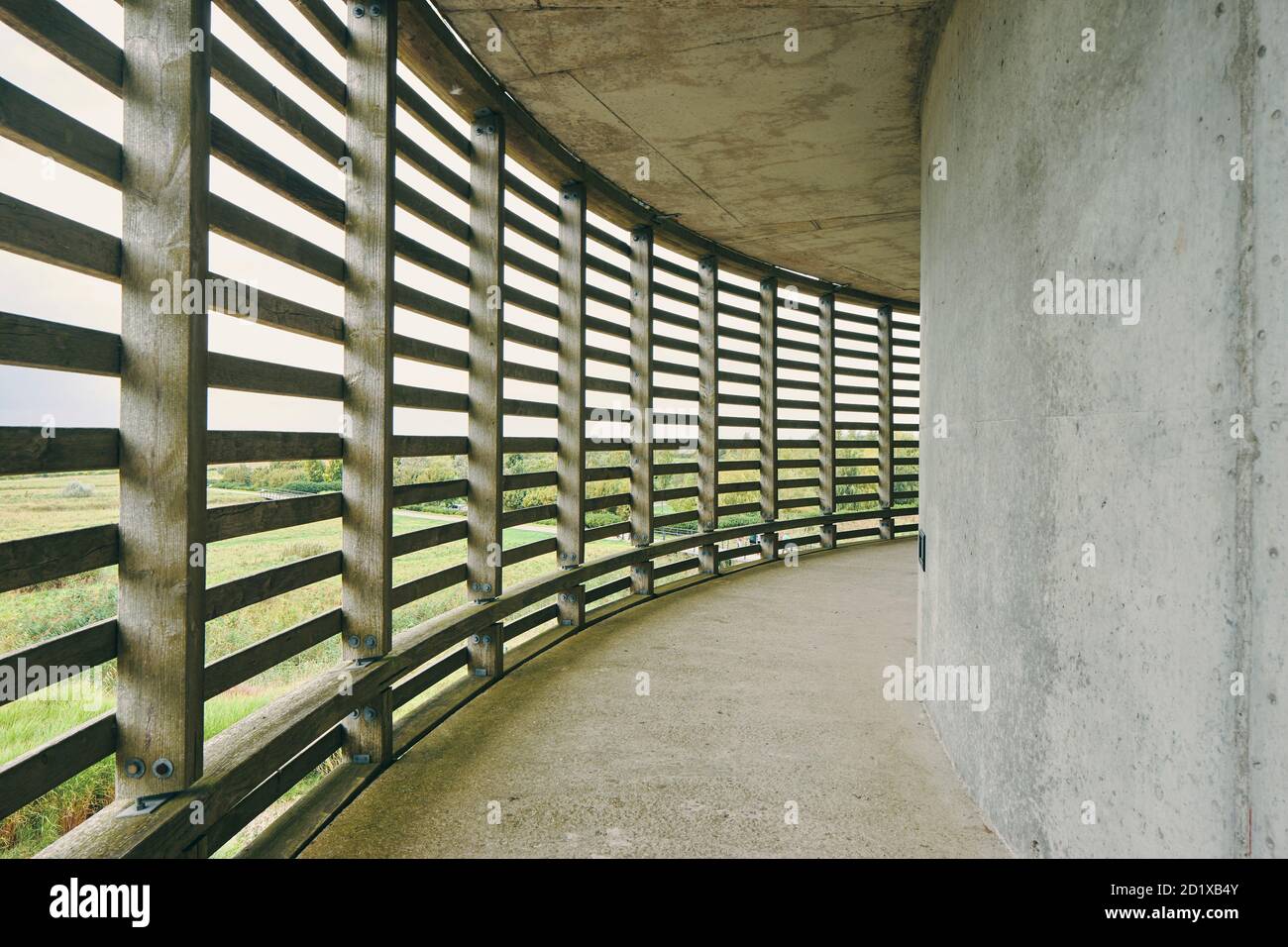 L'Aire de la Baie de Somme, un servizio autostradale sulla A16, Sailly-Fibeaucourt, Francia, si trova armoniosamente con la natura, permettendo ai viaggiatori di riposare, pensare e riconnettersi con la natura. Completato nel 1998. Foto Stock