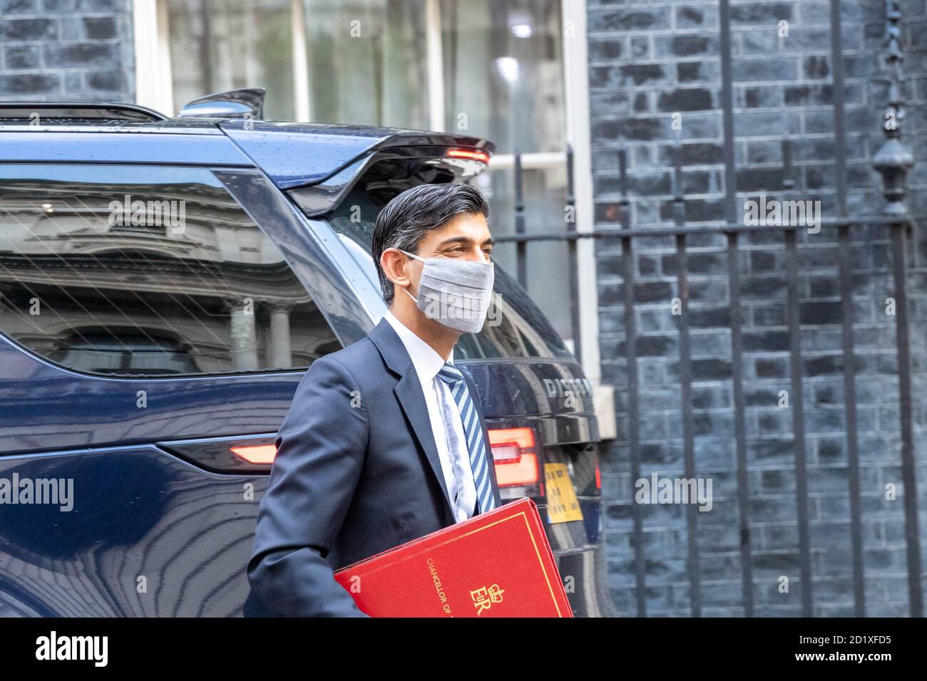 Londra, Regno Unito. 6 Ott 2020. Rishi Sunak, Cancelliere dello scacchiere arriva a 10 Downing Street London Credit: Ian Davidson/Alamy Live News Foto Stock